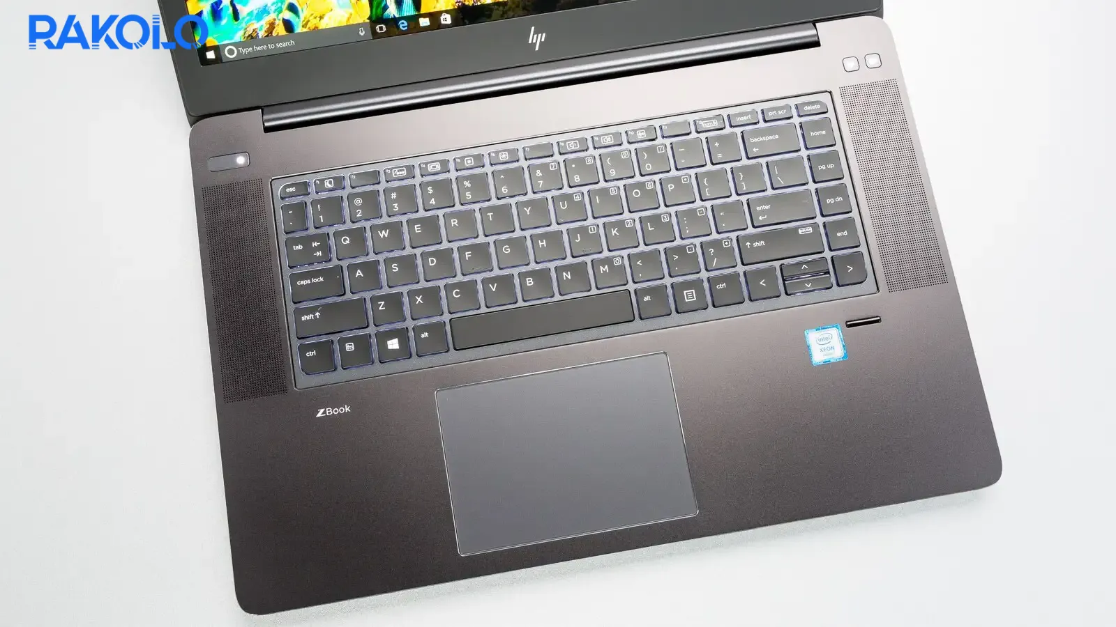 لپ تاپ استوک i7-7820HQ برند HP مدل ZBOOK STUDIO G4 رم 32 و حافظه 512 و گرافیک 4 گیگابایت